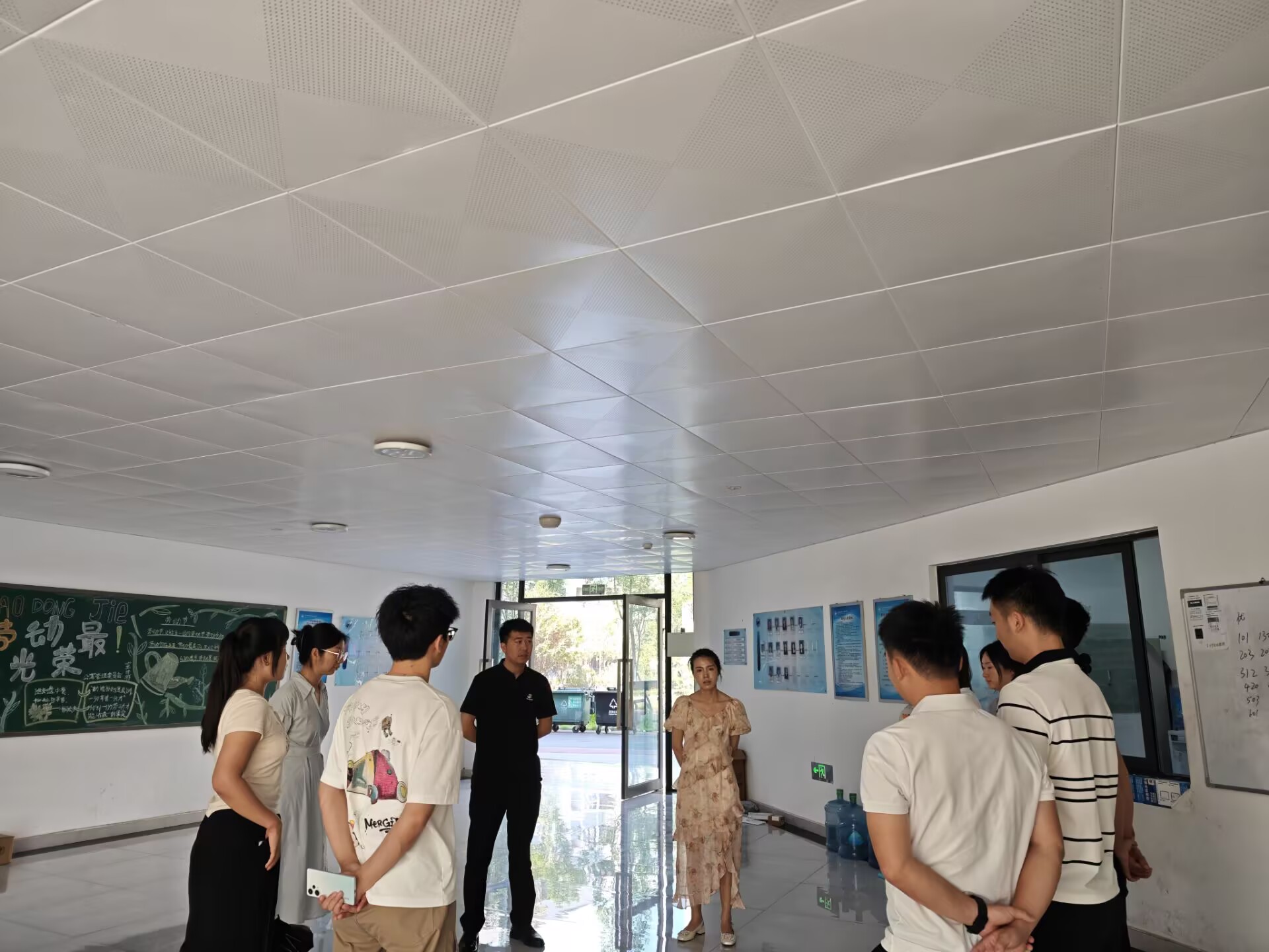 【“一站式”学生社区】深入宿舍查隐患 凝心聚力筑防线——各学院书记深入学生宿舍开展安全与内务专项检查工作