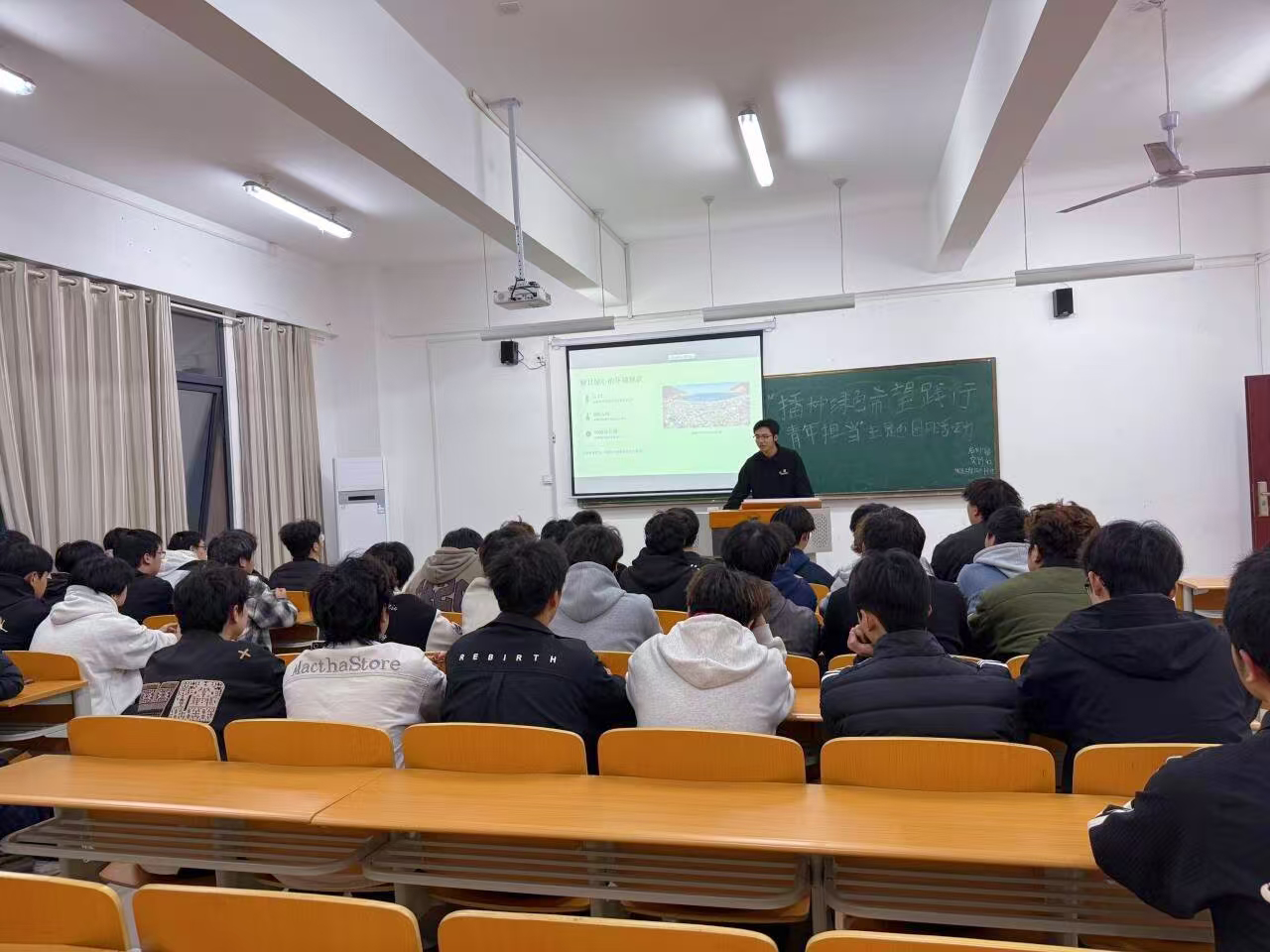 【“一站式”学生社区】青春笃行践初心 砥砺奋进担使命——我校圆满开展三月系列主题团日活动