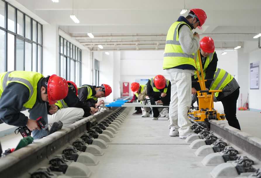 高铁与建筑学院课堂