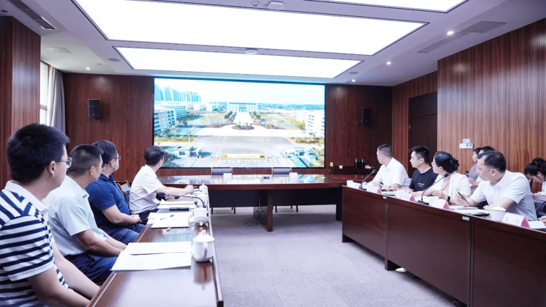 江阳城建职业学院与泸州高新区新联会会员单位举行校企合作集中签约活动